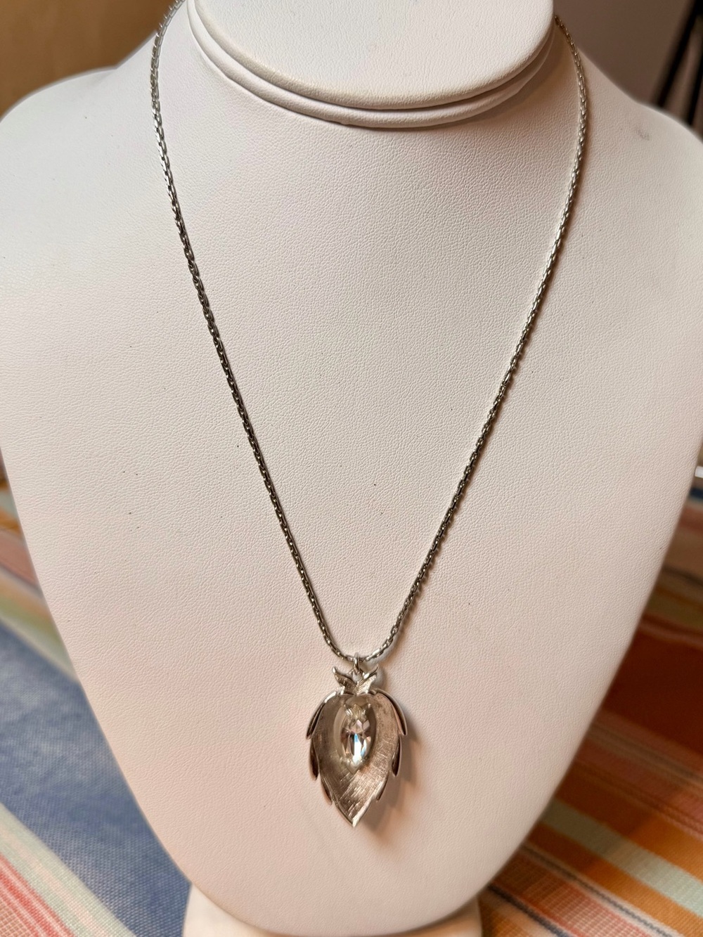 Sarah Coventry Silver Leaf Pendant Necklace with Clear Stone- 22”